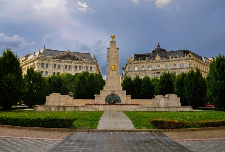 МИД России ответил премьеру Венгрии на критику памятника красноармейцам в Будапеште
