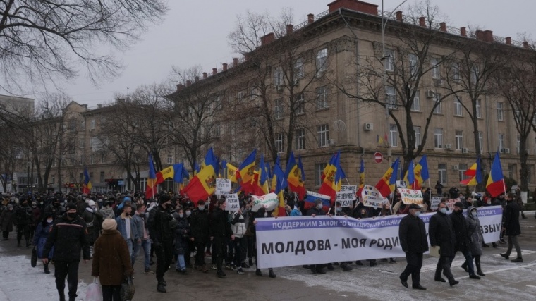 В Молдавии прошли акции в защиту русского языка