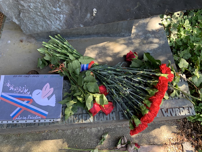 Российские соотечественники почтили память погибших от рук нацистских преступников в Гамбурге