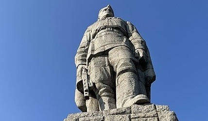 Болгары в Крыму призвали жителей Пловдива защитить памятник советскому солдату