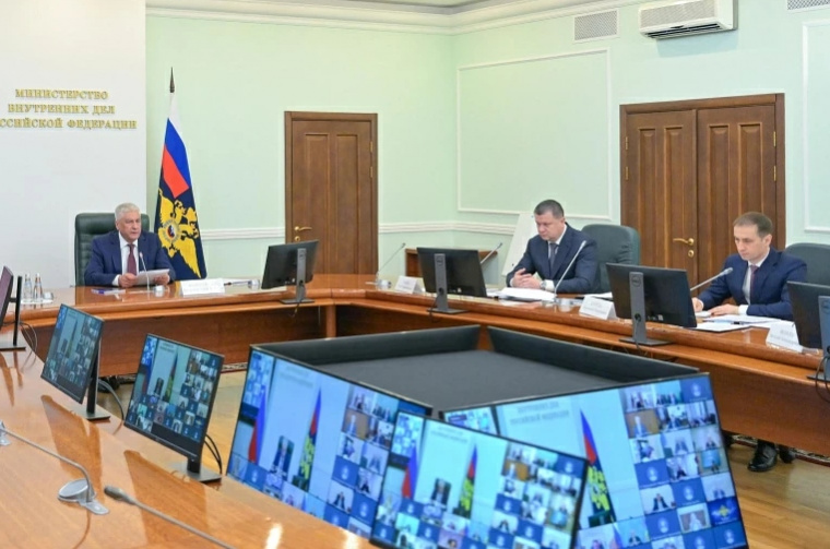 Владимир Колокольцев провел заседание Межведомственной комиссии по реализации Госпрограммы переселения 