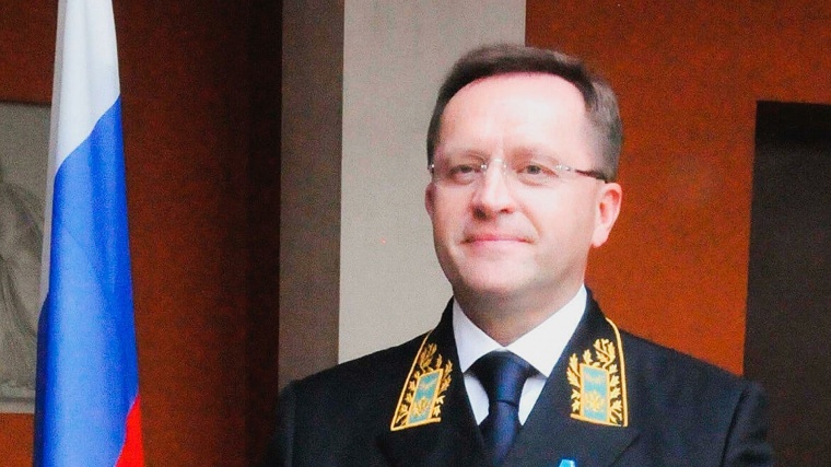 Посол РФ призвал власти Латвии искать канал связи с русскоязычными жителями страны