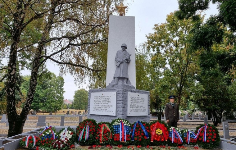 В Венгрии после реставрации открыли мемориал советским воинам-освободителям