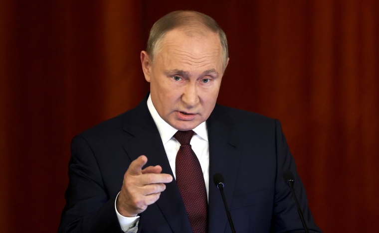 Владимир Путин заявил о необходимости противодействовать неонацизму, русофобии и расизму