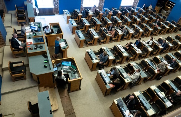 Законопроект об ограничении избирательного права россиян прошел второе чтение в Парламенте Эстонии