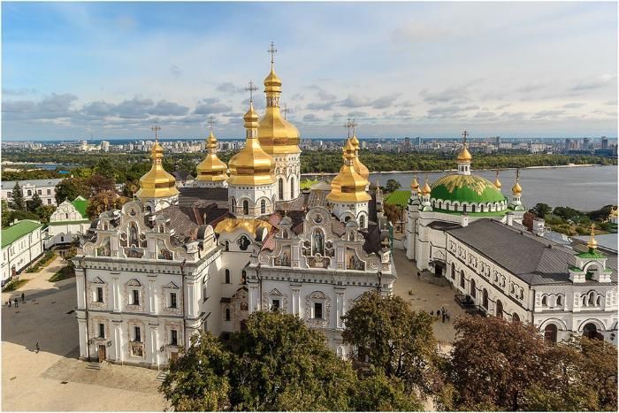 Верховная рада приняла в первом чтении закон о запрете Украинской православной церкви