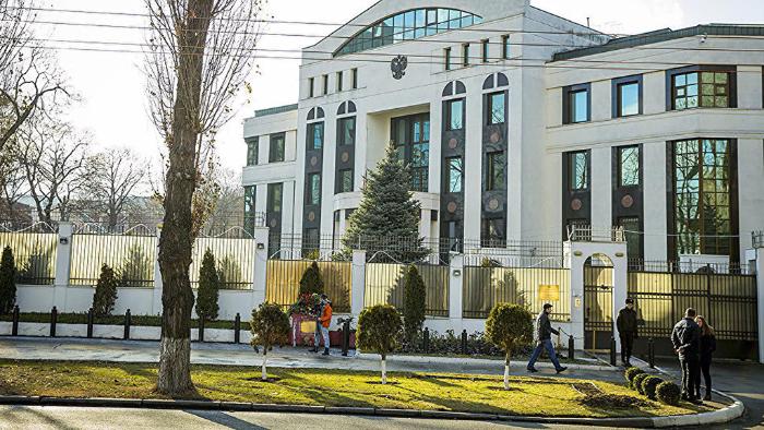 Молдавские власти объявили сотрудника посольства Росии персоной нон грата