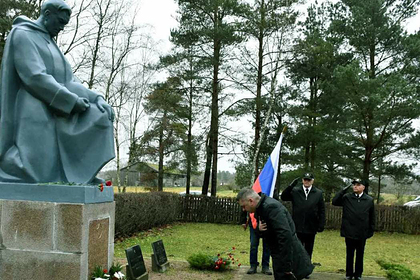 В Латвии впервые за долгое время установили памятник бойцам Красной армии