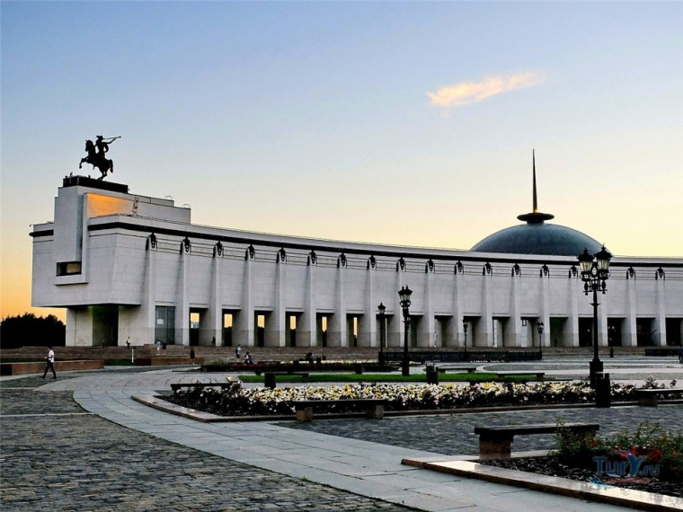 Международная выставка, посвящённая 80-летию Победы, открылась в Москве