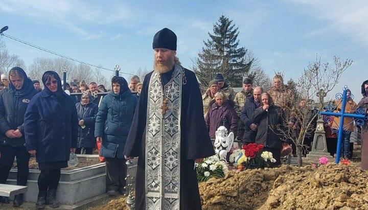 Киевский режим усиливают давление на Украинскую Православную Церковь
