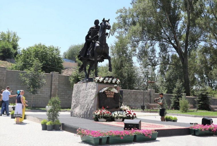 В Казахстане открыли памятник русскому князю Александру Невскому