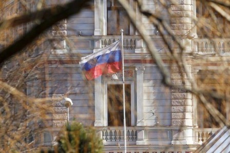 Посольство РФ в Латвии: об объявлении в розыск в России лиц, причастных к сносу памятников воинам-освободителям