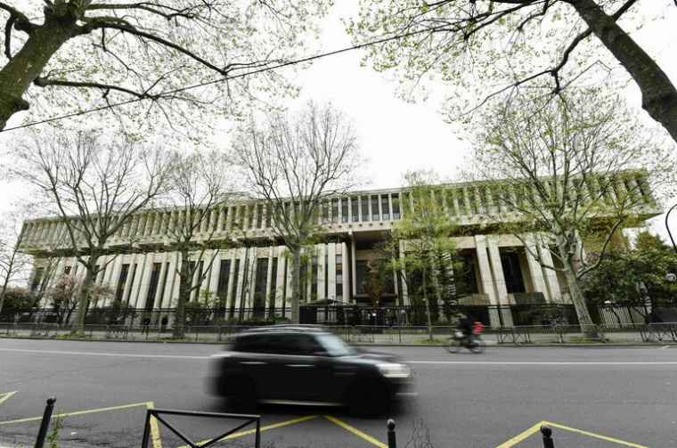 Посольство России направило ноту в МИД Франции из-за нападения на россиян в Нормандии