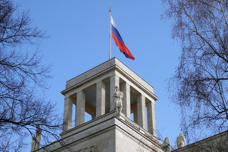 Посольство в Германии открыло канал для приема сообщений о травле россиян