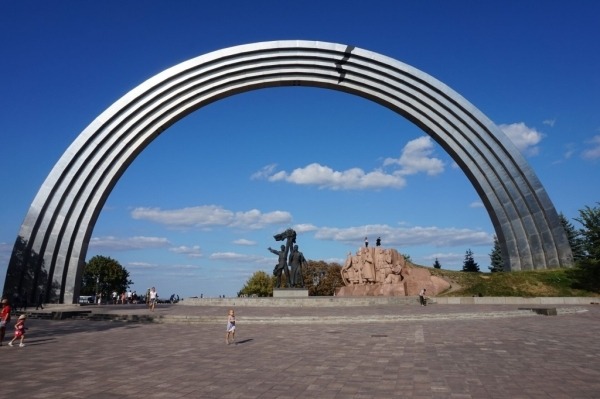 На Украине "декоммунизировали" 215 памятников в 2024 году