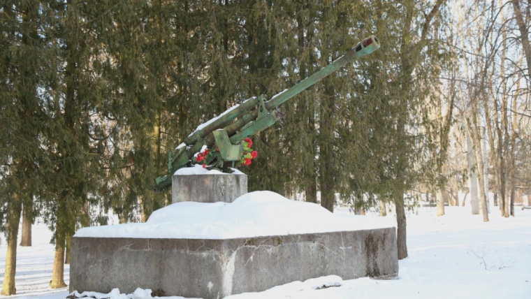 Завершено расследование пропажи советской пушки-памятника в Екабпилсе