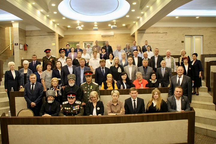 В Бишкеке прошла страновая конференция российских соотечественников Киргизии